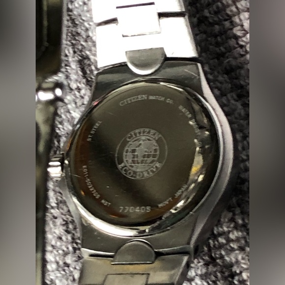 Citizen Eco-Drive Diamond Watch Women Silver Tone Day Date at 3 MOP dial - Picture 5 of 8